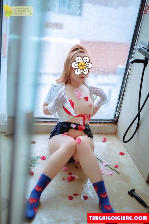Gái gọi giá rẻ huyện Vĩnh Hưng xinh ngoan yêu thích mọi tư thế hình 2