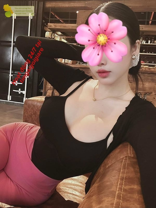 Em gái gọi Hoàng Tú Như ngọt ngào quyến rũ, body ngon lành hình 2