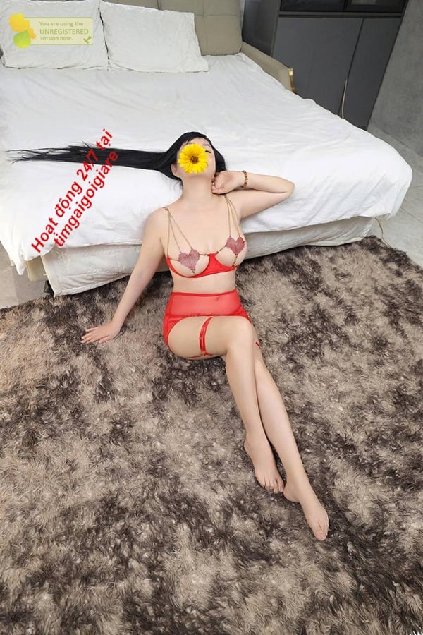 Mỹ Linh nàng thơ da trắng cao ráo thân hình chuẩn mẫu nhiệt tình full hình